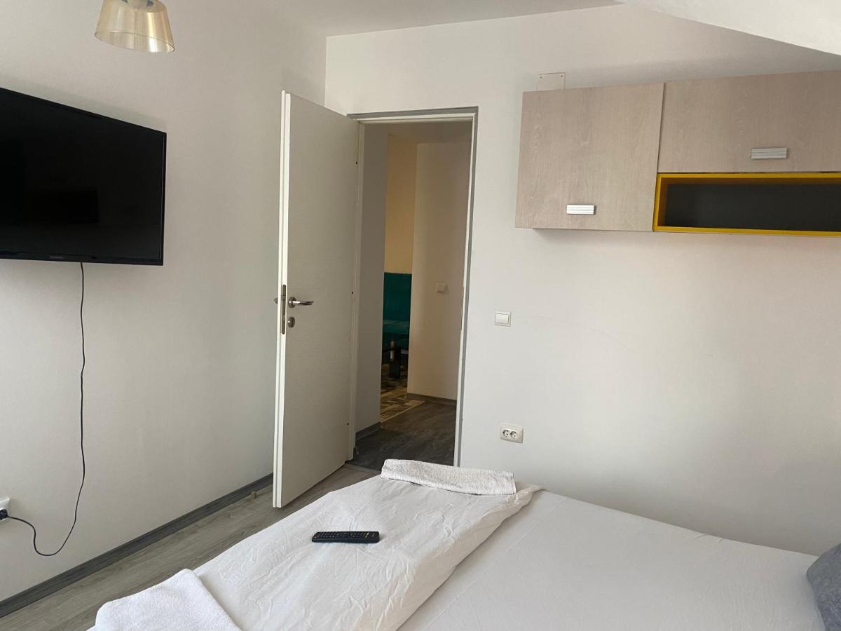The Vintage - Wonderful Apartment In Best Location Craiova Eksteriør billede