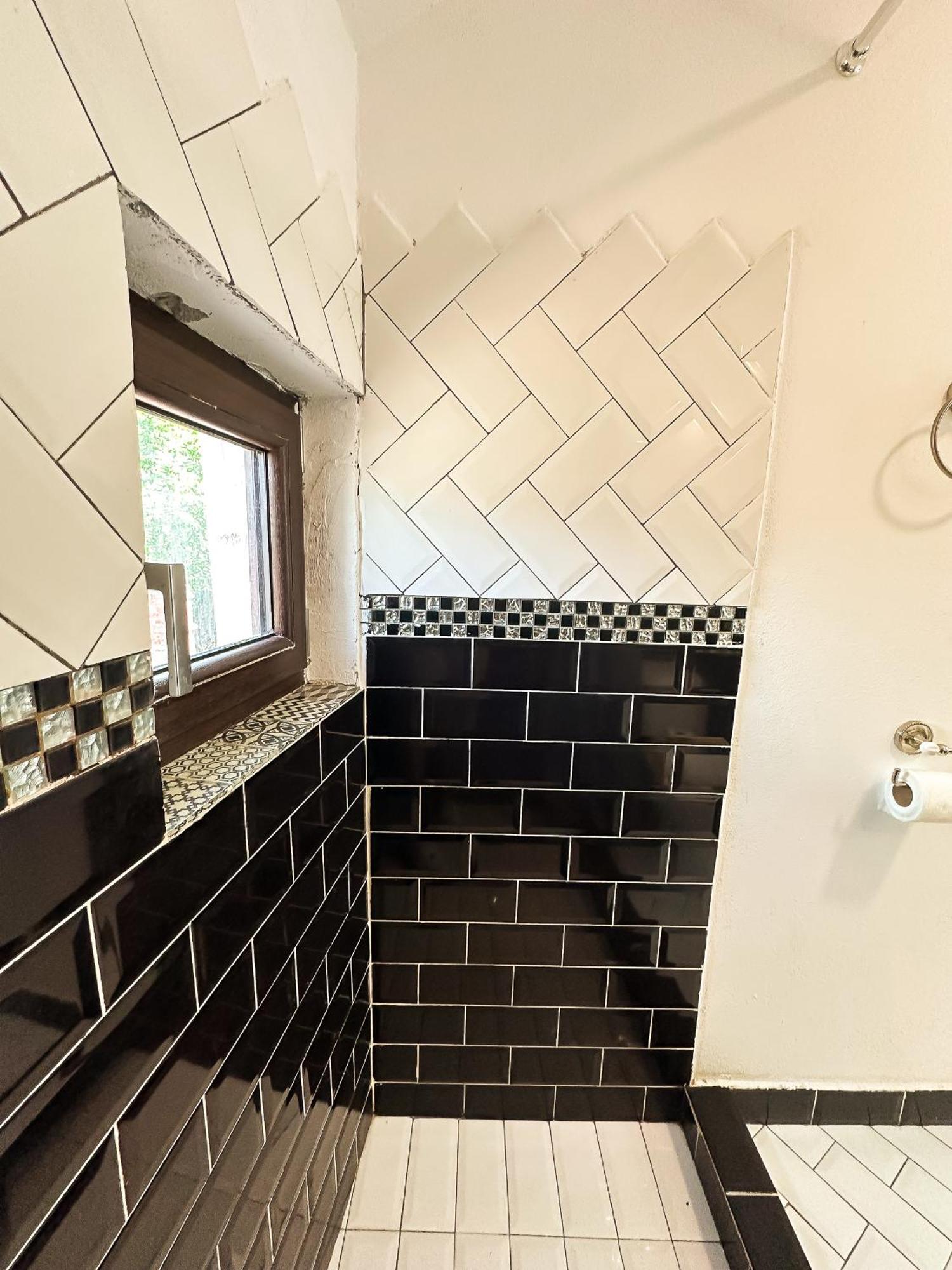 The Vintage - Wonderful Apartment In Best Location Craiova Eksteriør billede