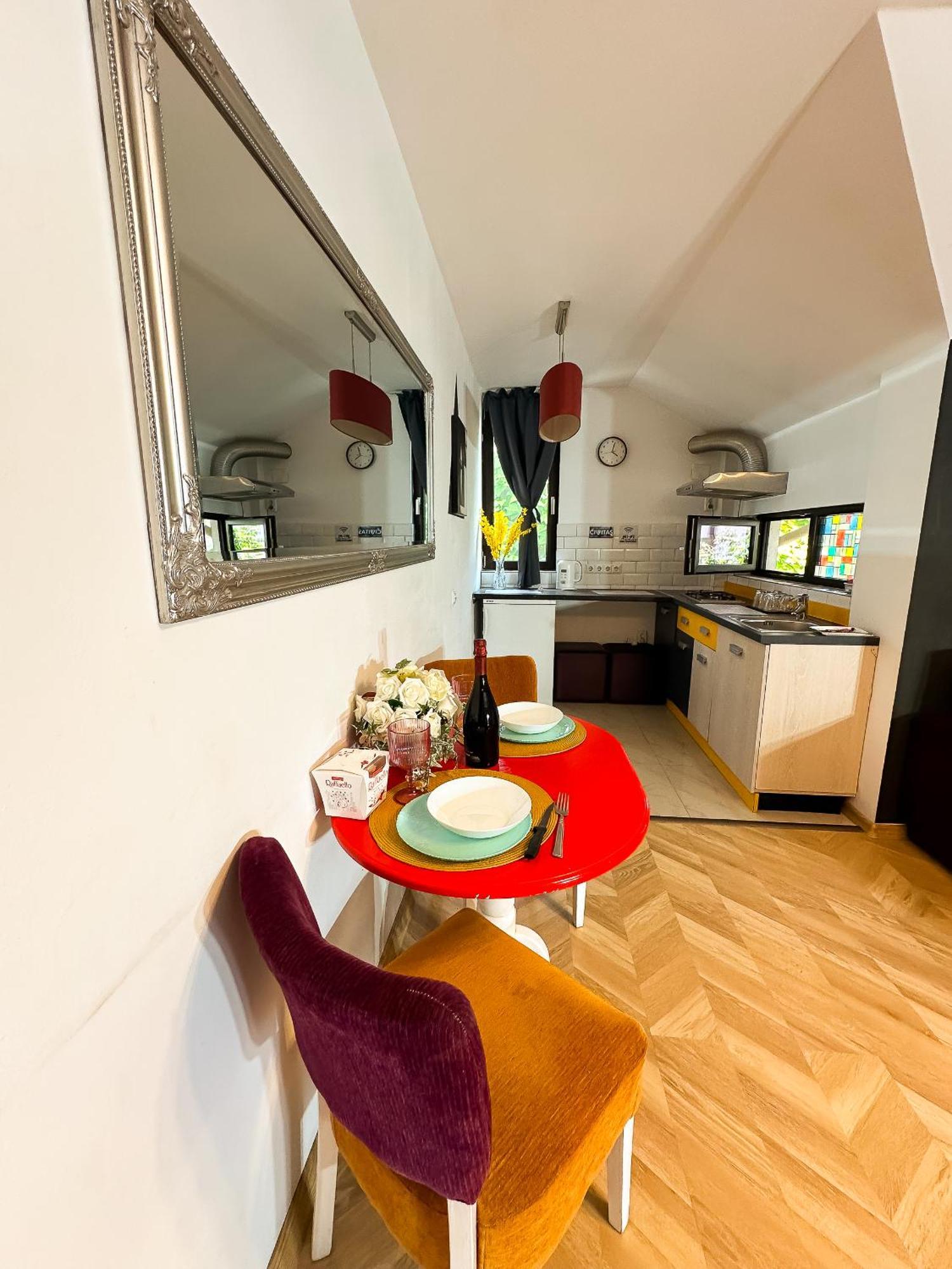 The Vintage - Wonderful Apartment In Best Location Craiova Eksteriør billede