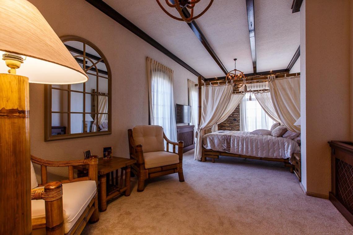 The Vintage - Wonderful Apartment In Best Location Craiova Eksteriør billede